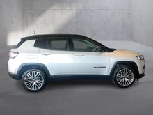 Jeep Compass Night Eagle FWD in dunkelgrau - metallic
