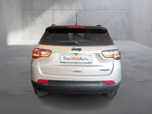 Jeep Compass Night Eagle FWD in dunkelgrau - metallic