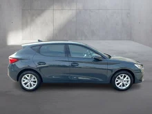 SEAT Leon Style Edition 1.5 TSI 115 PS in Fjord-Blau