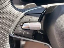 Škoda Karoq 4x4 Sportline TDI DSG in Brillant-Silber Metallic
