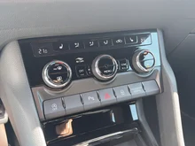 Škoda Karoq 4x4 Sportline TDI DSG in Brillant-Silber Metallic
