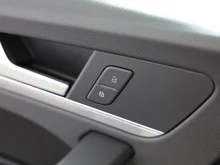 Audi Q5 40 TDI quattro intense in BRILLANTSCHWARZ