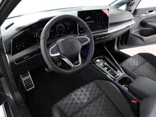 VW Golf Sport mHEV TSI DSG in Delfingrau Metallic