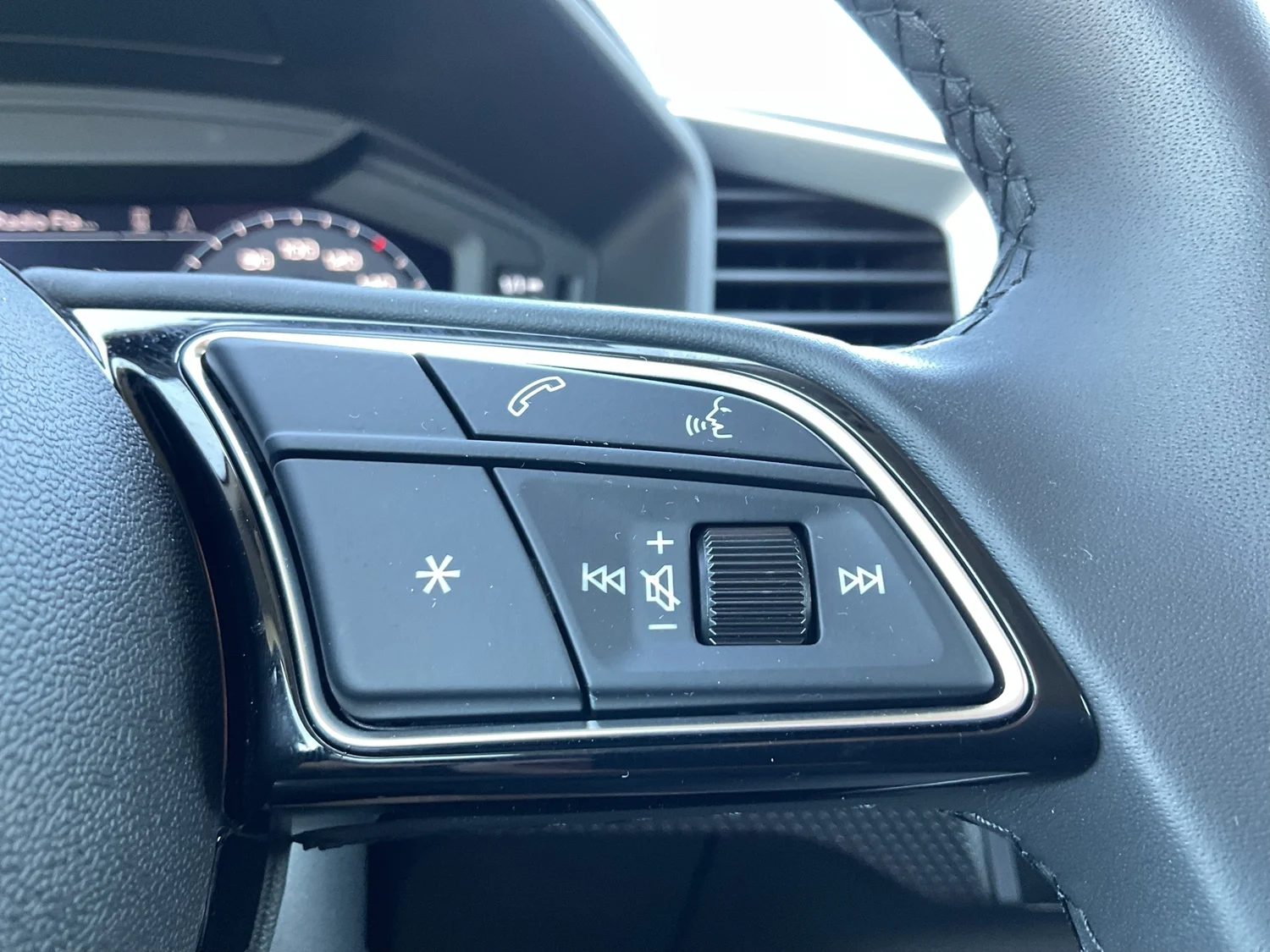 Bild eines Audi A1 allstreet 25 TFSI intense
