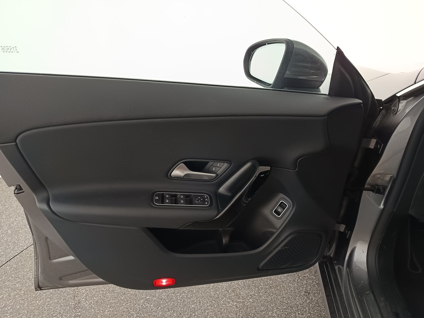 Mercedes CLA 180 d Shooting Brake | Bild 10 von 33