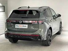 VW Tiguan Sport eTSI DSG in Cipressino-Grün Metallic