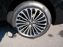 VW Passat Variant Elegance eHybrid 150kW in Grenadillschwarz Metallic