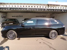 VW Passat Variant Elegance eHybrid 150kW in Grenadillschwarz Metallic