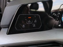 VW Golf Rabbit mHEV DSG in Grenadillschwarz Metallic
