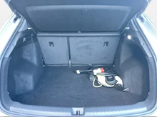 Audi Q4 e-tron 40 e-tron in C2 Kieselgrau