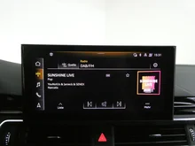 Audi A4 Avant 40 TDI quattro S line in 0E Mythosschwarz Metallic