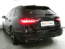 Audi A4 Avant 40 TDI quattro S line in 0E Mythosschwarz Metallic