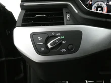 Audi A4 Avant 40 TDI quattro S line in 0E Mythosschwarz Metallic