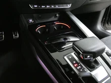 Audi A4 Avant 40 TDI quattro S line in 0E Mythosschwarz Metallic