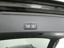 Audi A4 Avant 40 TDI quattro S line in 0E Mythosschwarz Metallic