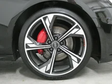 Audi A4 Avant 40 TDI quattro S line in 0E Mythosschwarz Metallic
