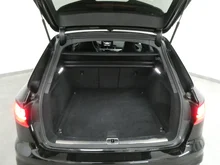 Audi A4 Avant 40 TDI quattro S line in 0E Mythosschwarz Metallic