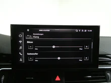 Audi A4 Avant 40 TDI quattro S line in 0E Mythosschwarz Metallic