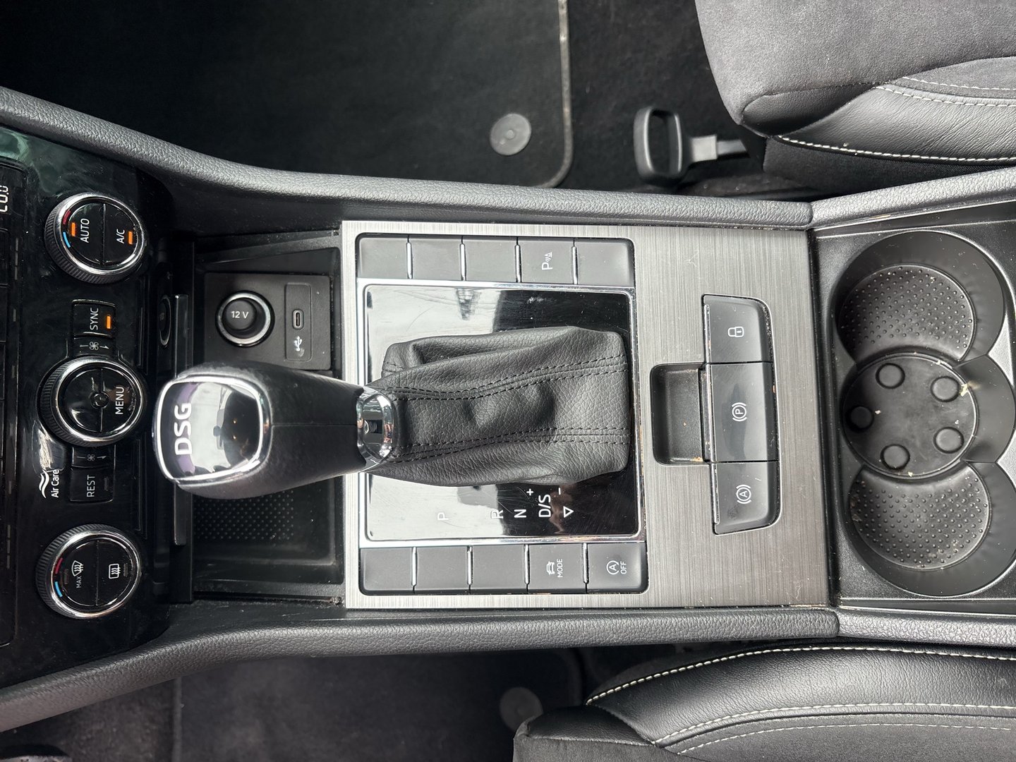 Škoda SUPERB Style TSI ACT DSG | Bild 14 von 18
