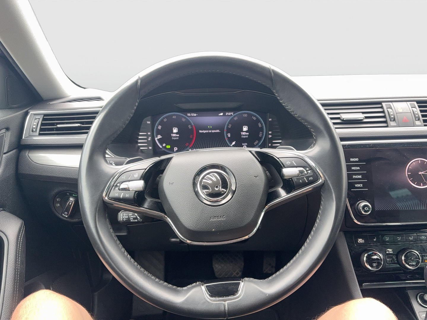 Škoda SUPERB Style TSI ACT DSG | Bild 11 von 18