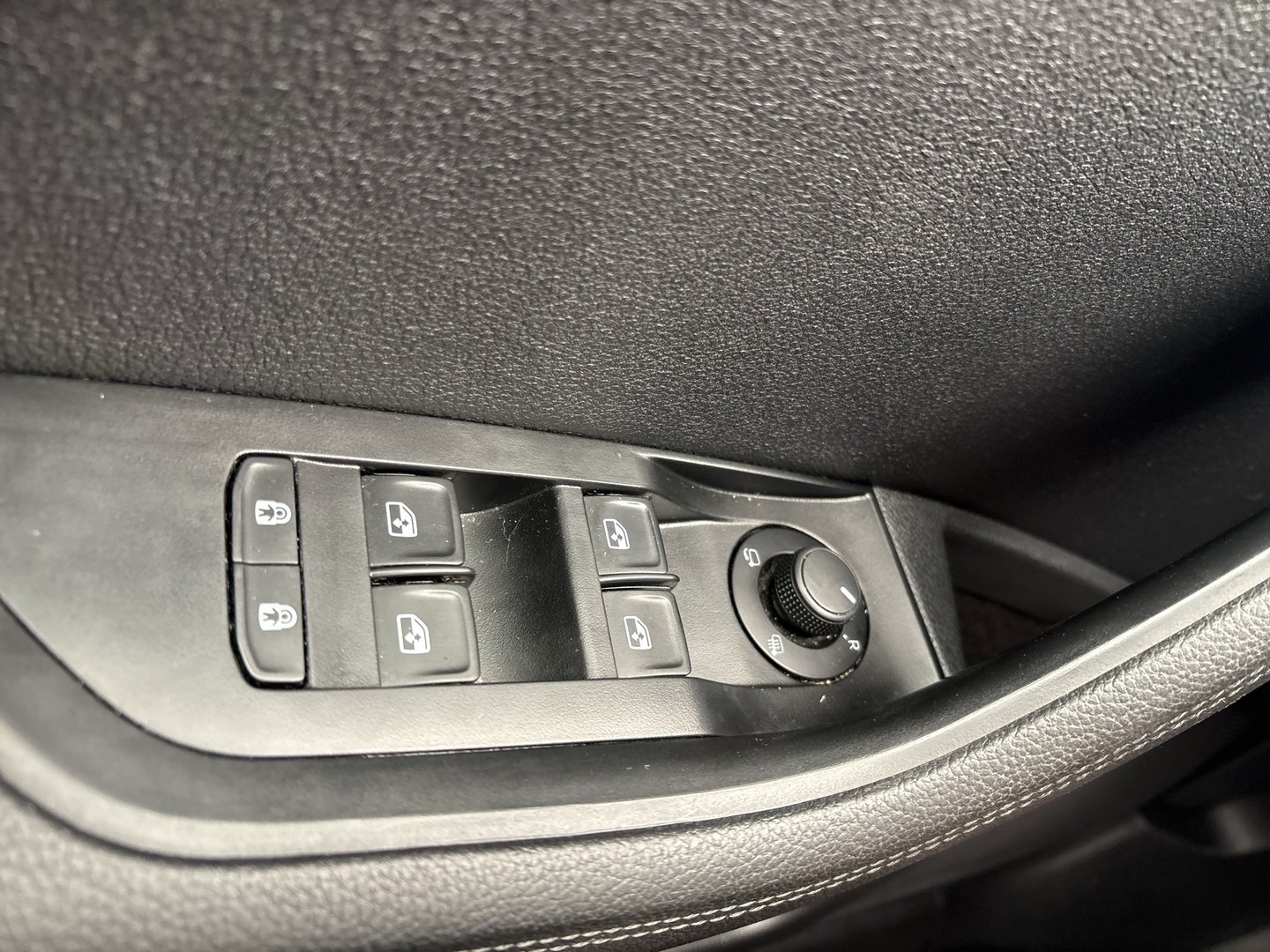 Škoda SUPERB Style TSI ACT DSG | Bild 8 von 18