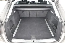 Audi A4 Avant 40 TDI quattro S line in terragrau