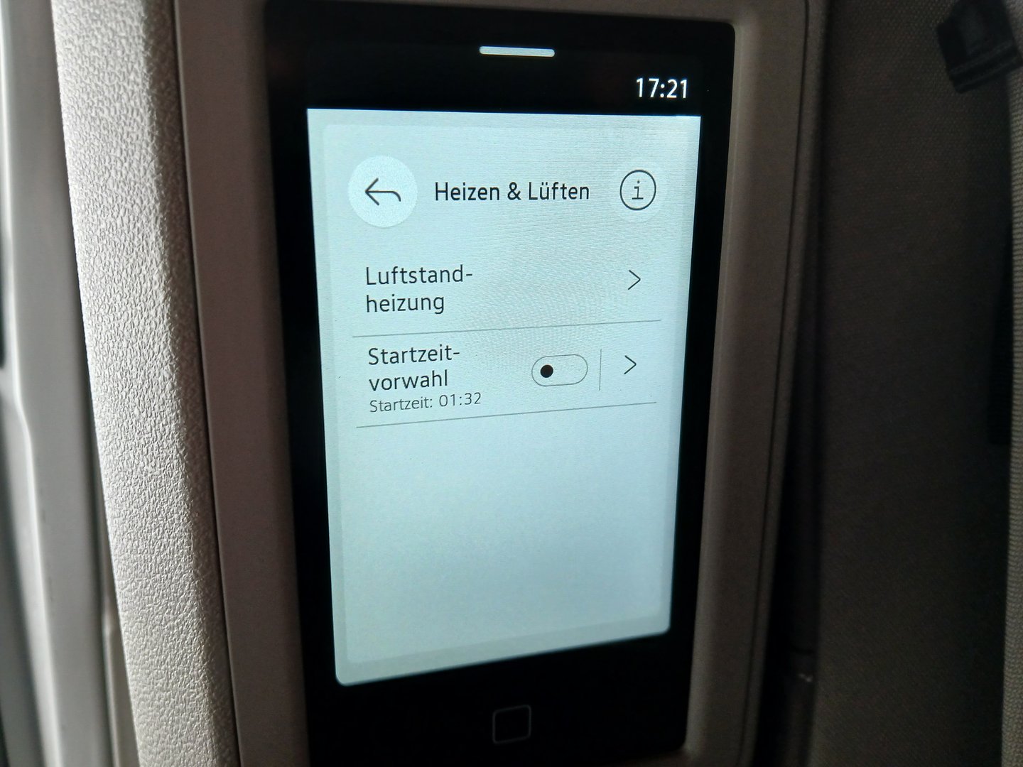 VW California Beach Camper eHyb. 180 kW 4M | Bild 32 von 40