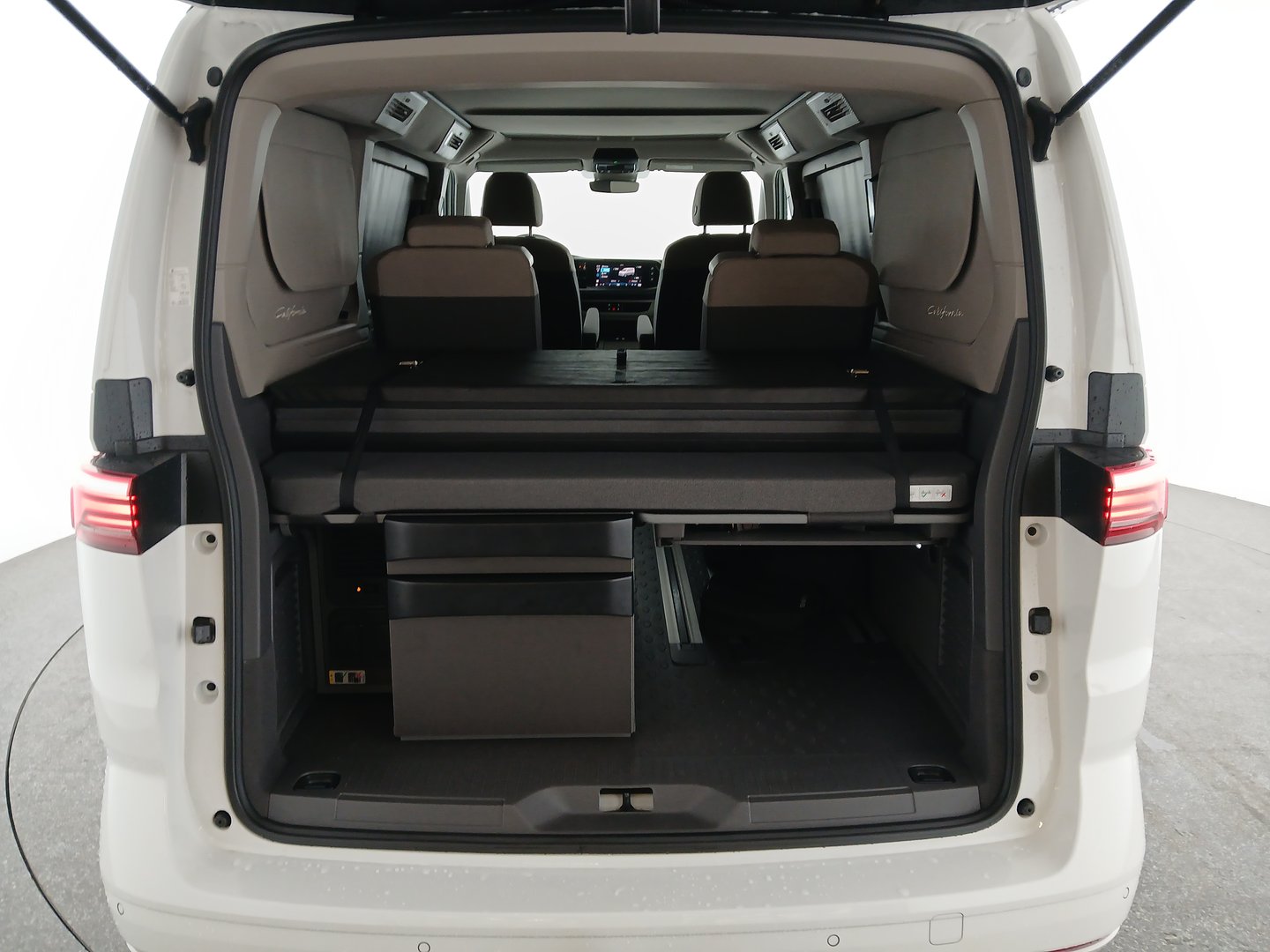 VW California Beach Camper eHyb. 180 kW 4M | Bild 33 von 40