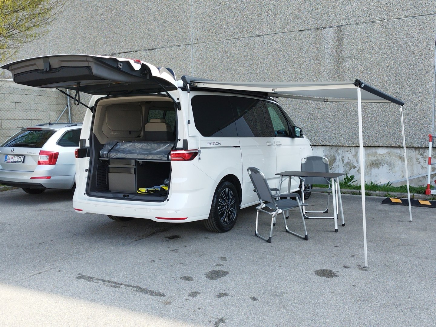 VW California Beach Camper eHyb. 180 kW 4M | Bild 14 von 25