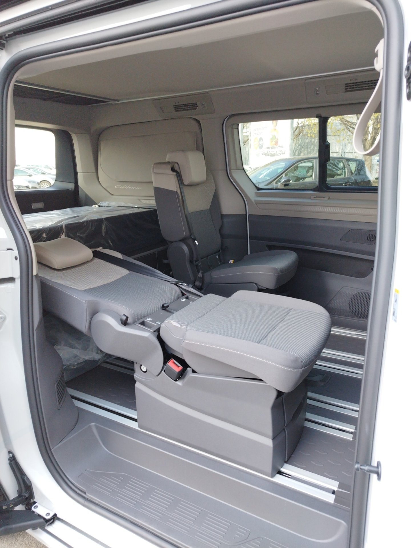 VW California Beach Camper eHyb. 180 kW 4M | Bild 12 von 25