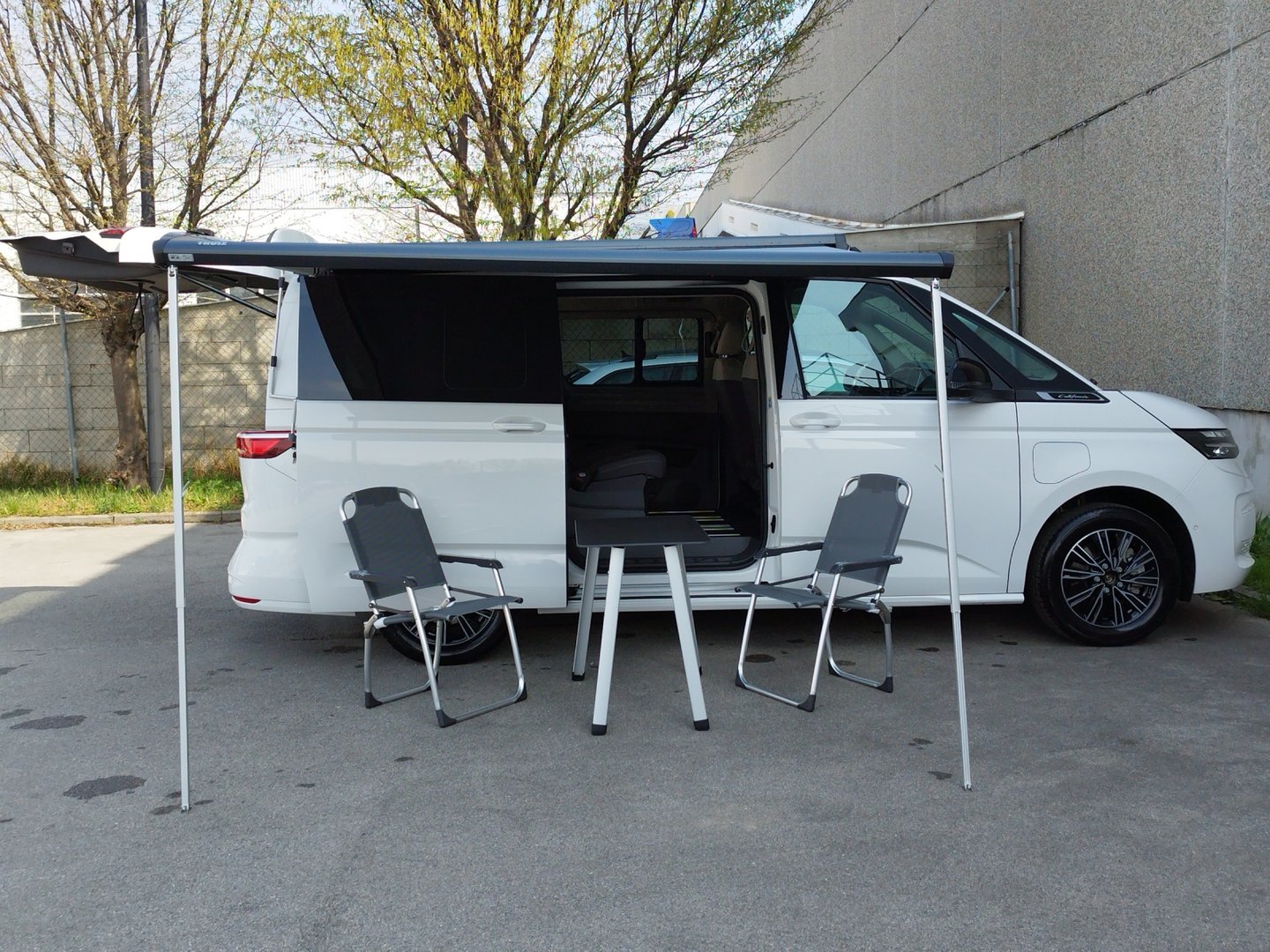 VW California Beach Camper eHyb. 180 kW 4M | Bild 15 von 25