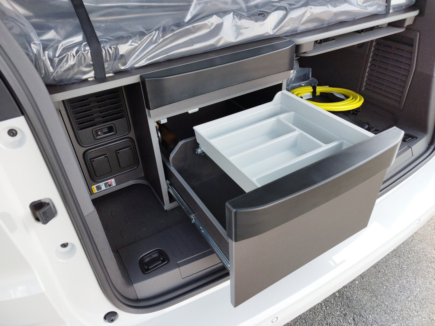 VW California Beach Camper eHyb. 180 kW 4M | Bild 25 von 25