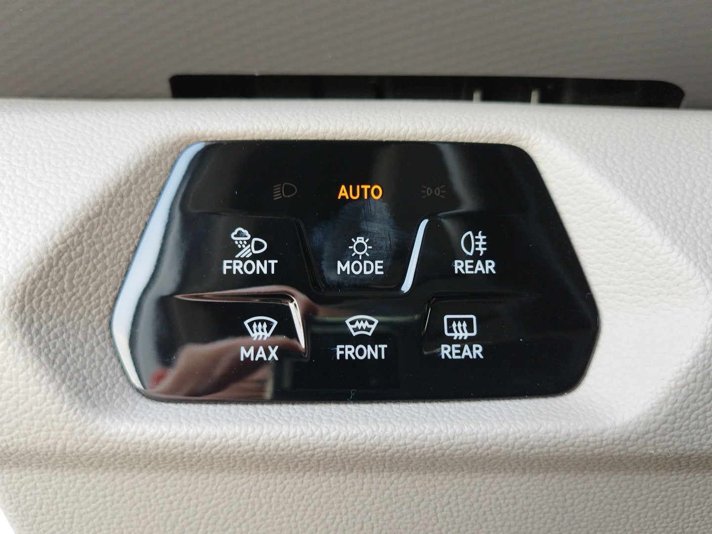 VW California Beach Camper eHyb. 180 kW 4M | Bild 19 von 25