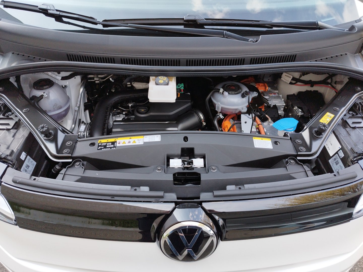 VW California Beach Camper eHyb. 180 kW 4M | Bild 17 von 25