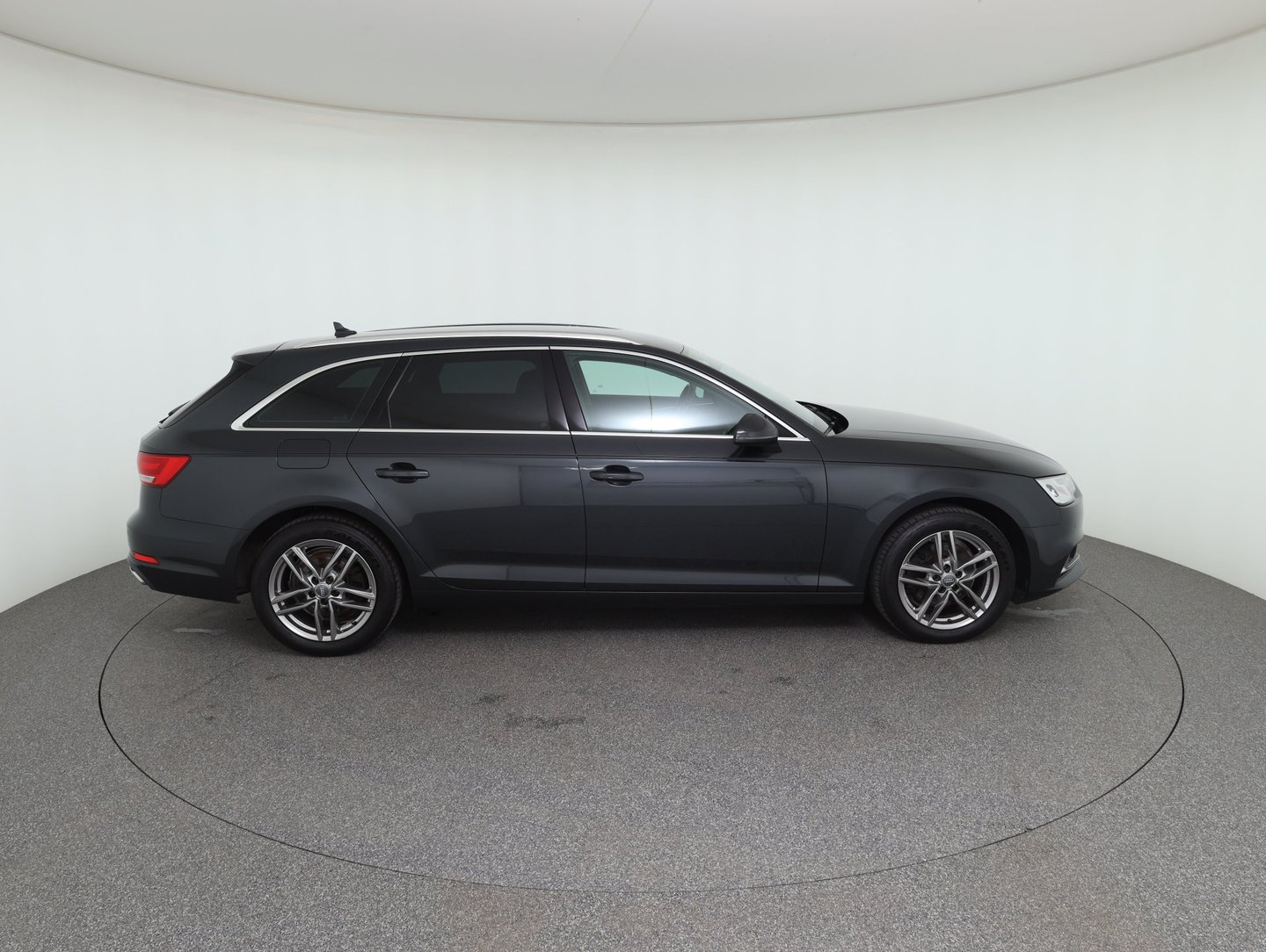 Audi A4 Avant 40 TFSI Sport | Bild 4 von 32