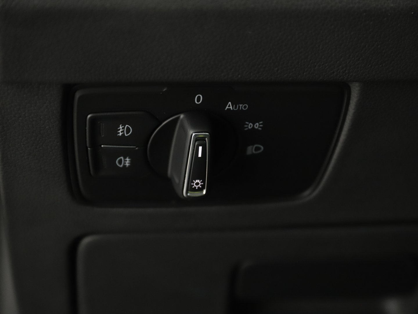 VW Passat Variant Business TDI SCR DSG | Bild 7 von 21