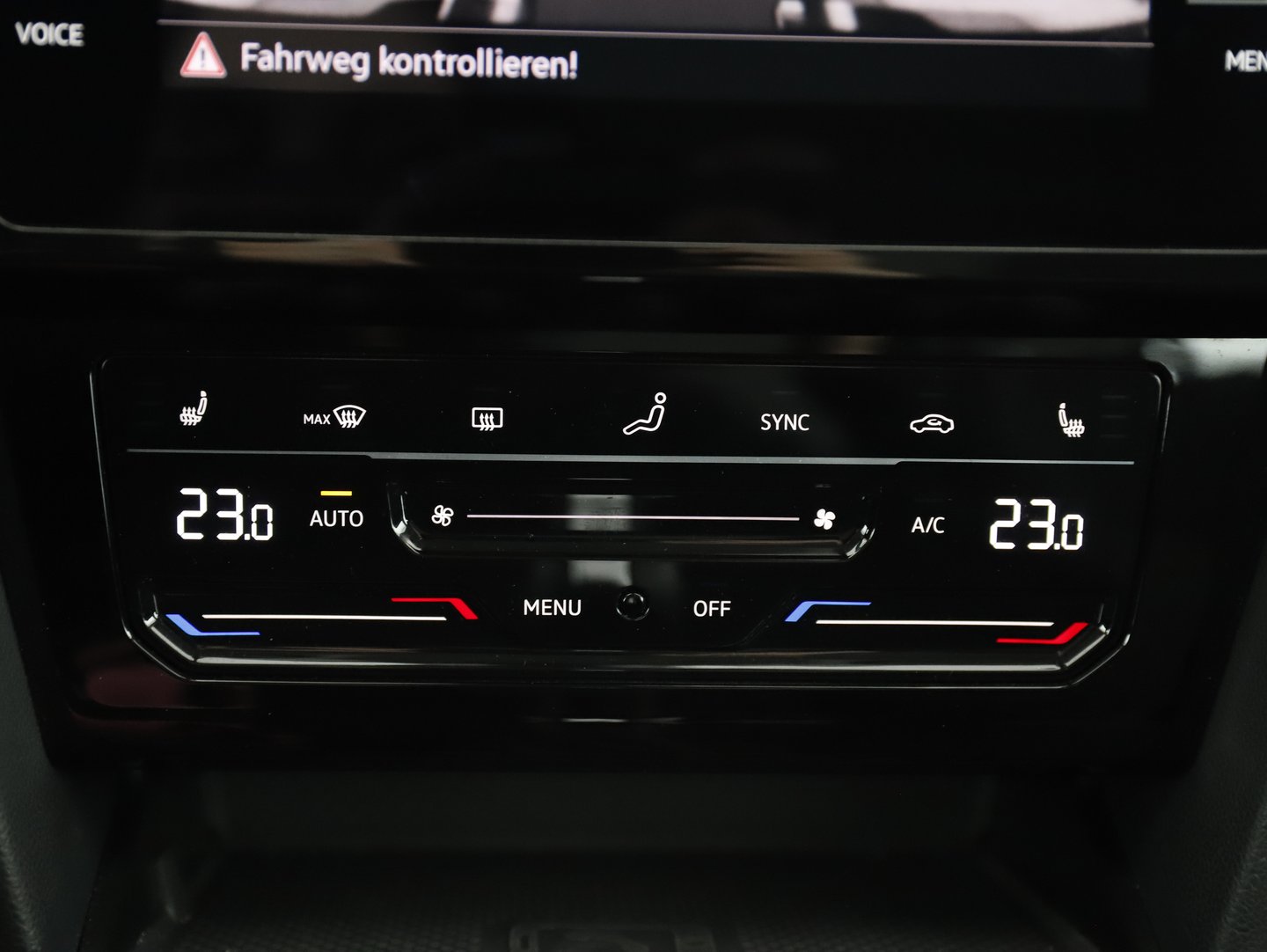 VW Passat Variant Business TDI SCR DSG | Bild 17 von 21