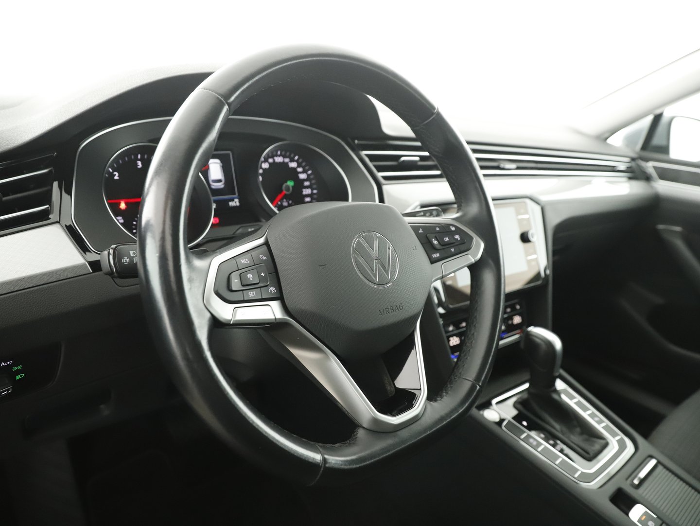 VW Passat Variant Business TDI SCR DSG | Bild 10 von 21