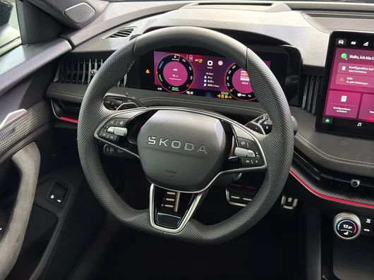 Bild eines Škoda Superb Combi Sportline iV TSI DSG