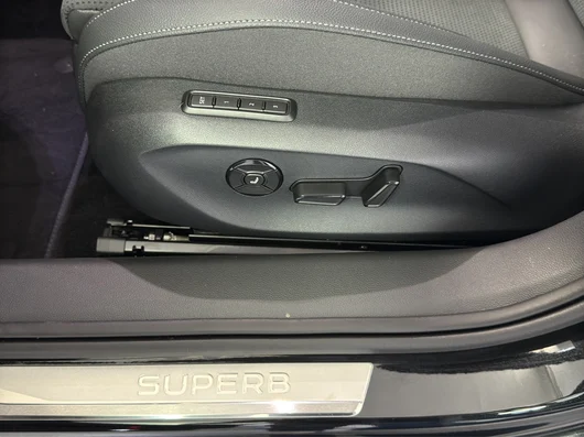 Bild eines Škoda Superb Combi Sportline iV TSI DSG