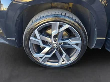 Škoda Karoq SPORTLINE TSI DSG ACT in Black-Magic Perleffekt