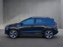 Škoda Karoq SPORTLINE TSI DSG ACT in Black-Magic Perleffekt