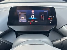 VW ID.4 Pro 210 kW Business in Gletscherweiß Metallic Dach schwarz