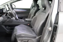 Škoda Peaq Sportline 90x in Graphit-Grau Metallic