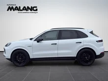 Porsche Cayenne E-Hybrid in weiss - metallic