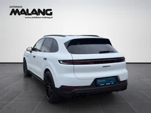 Porsche Cayenne E-Hybrid in weiss - metallic