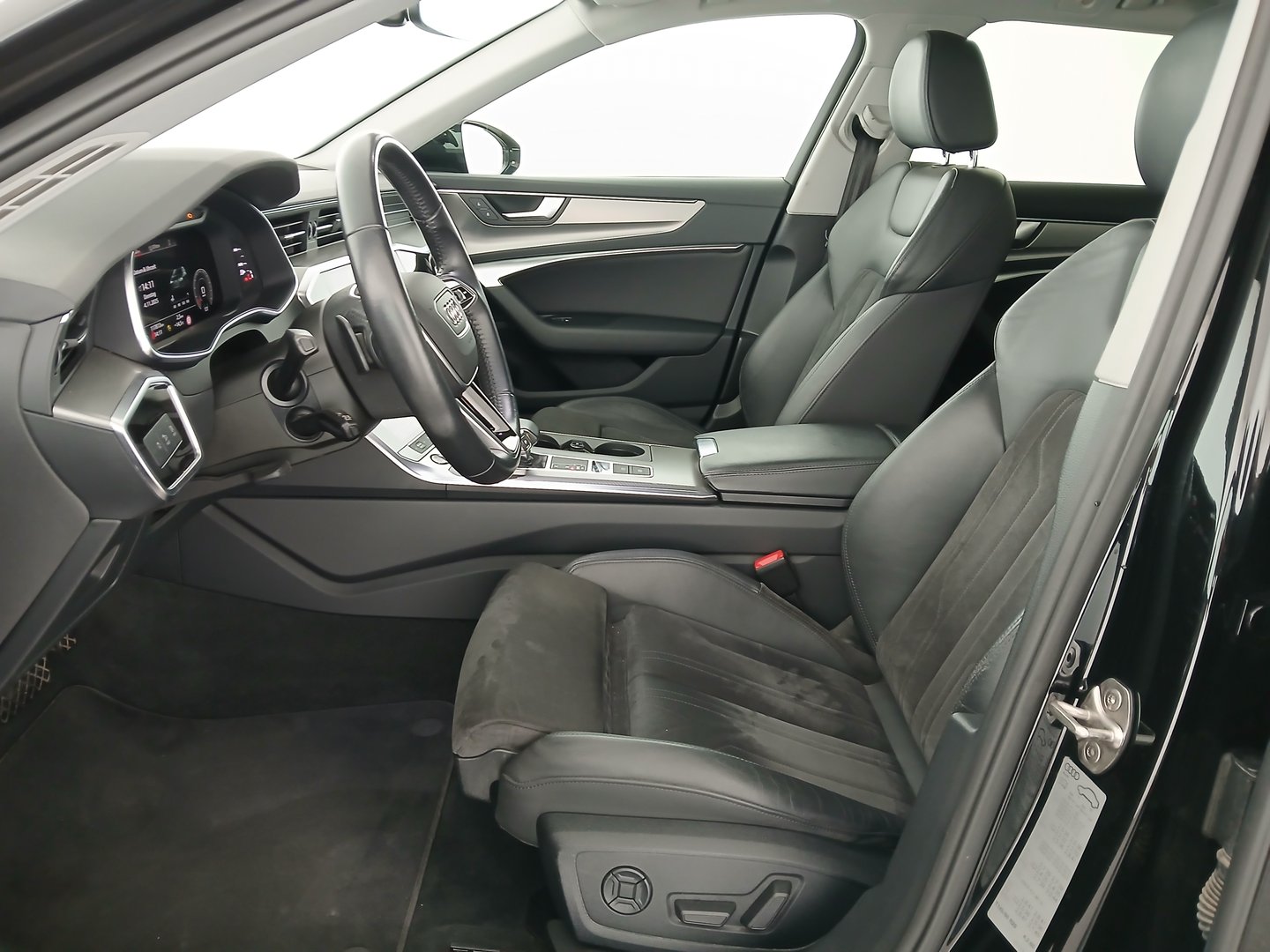 Audi A6 Avant 35 TDI Sport | Bild 13 von 37