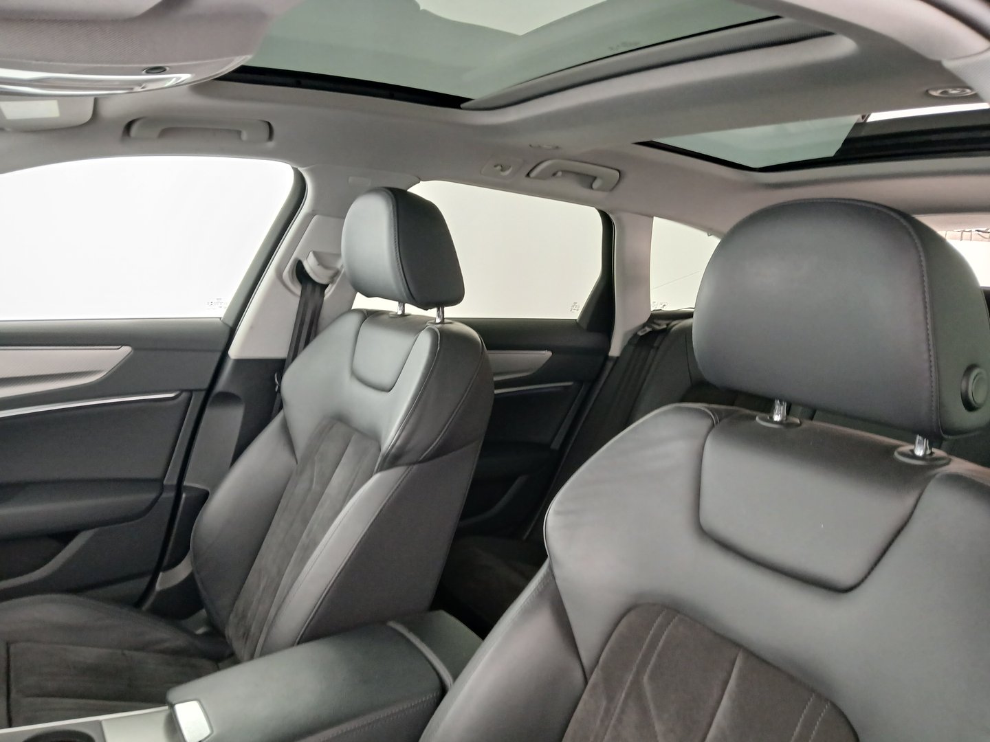 Audi A6 Avant 35 TDI Sport | Bild 14 von 37