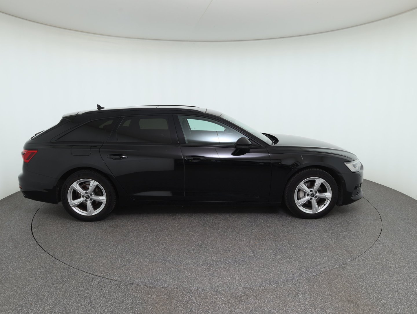 Audi A6 Avant 35 TDI Sport | Bild 4 von 23
