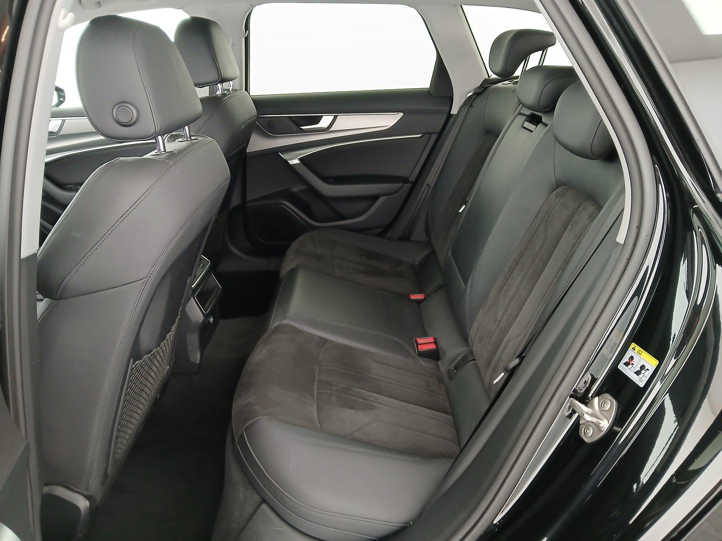 Audi A6 Avant 35 TDI Sport | Bild 31 von 37